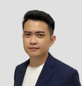 consultant headshot timothysauh